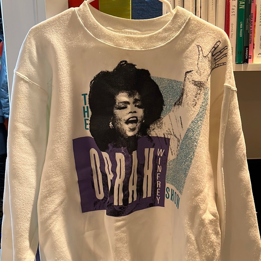 Extremely rare Oprah show sweatshirt xl no stains or wear . This is a real find